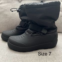 Women’s Snow Boots Size 7