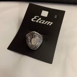 Etam S size men/women ring size 5.5