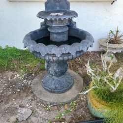 Large Fountain With Lion Head