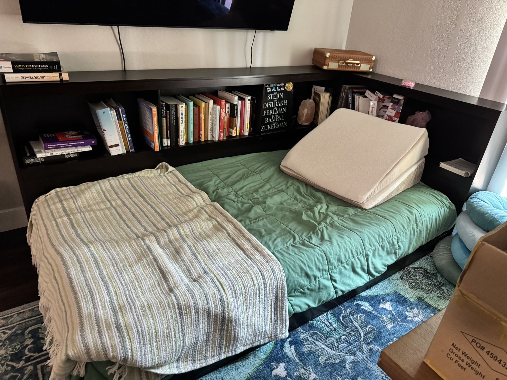 Twin Bed+ Bookcase