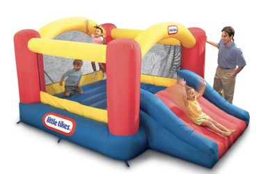 Little Tikes Jump and Slide Bouncy Castle