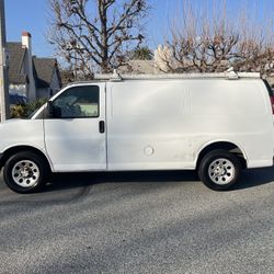 2009 Chevrolet Express Cargo Van 1owner Low Miles Runs Great Auto 
