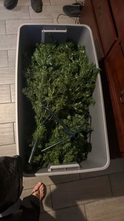 7’ Artificial Tree
