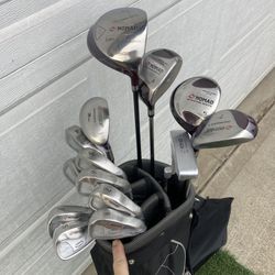 ⛳️ Men’s Golf Clubs And Bag. New In Plastic. 