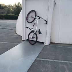 R4 Bmx Pro Alloy Cruiser Brand New