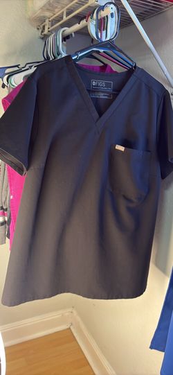 Excellent condition, black figs, scrub top three XL