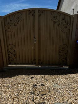 Gate