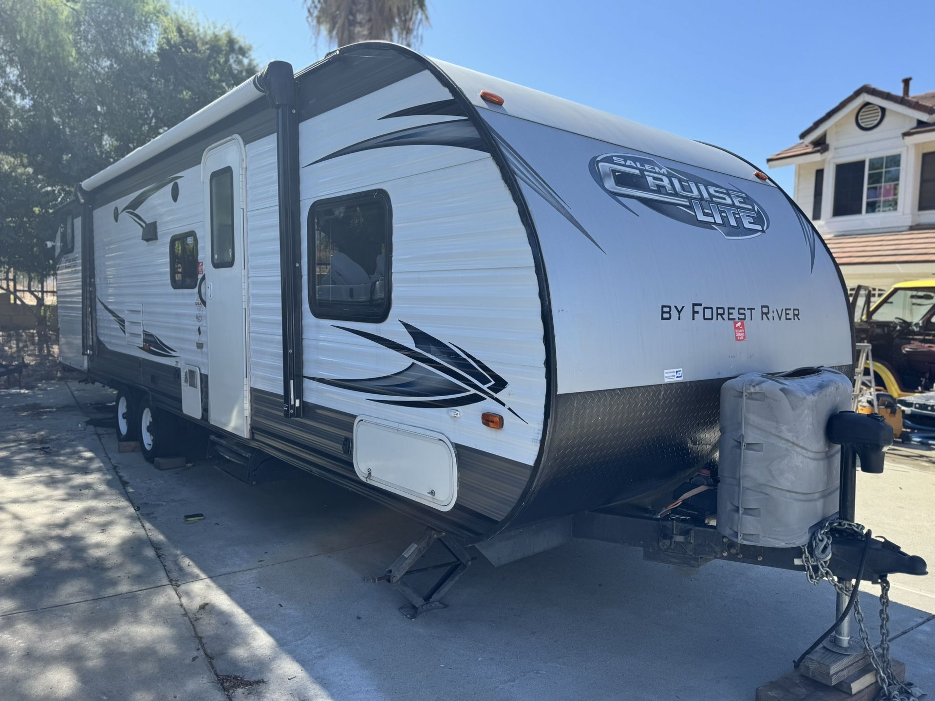 2015 forest River Salem Cruise light 27 foot travel trailer