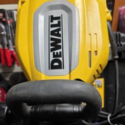 DEWALT 27 lbs. SDS MAX 3/4 in. 15 Amp Inline Demolition Hammer 