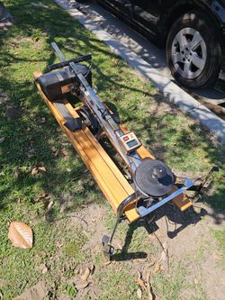 NordicTrack ELITE Skier/Ski Machine. FREE