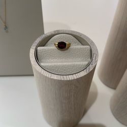 HEIRLOOM 14K SOLID GOLD GARNET RING