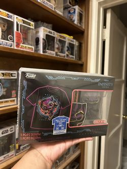 Black Light Black Panther 2XL Funko Pop