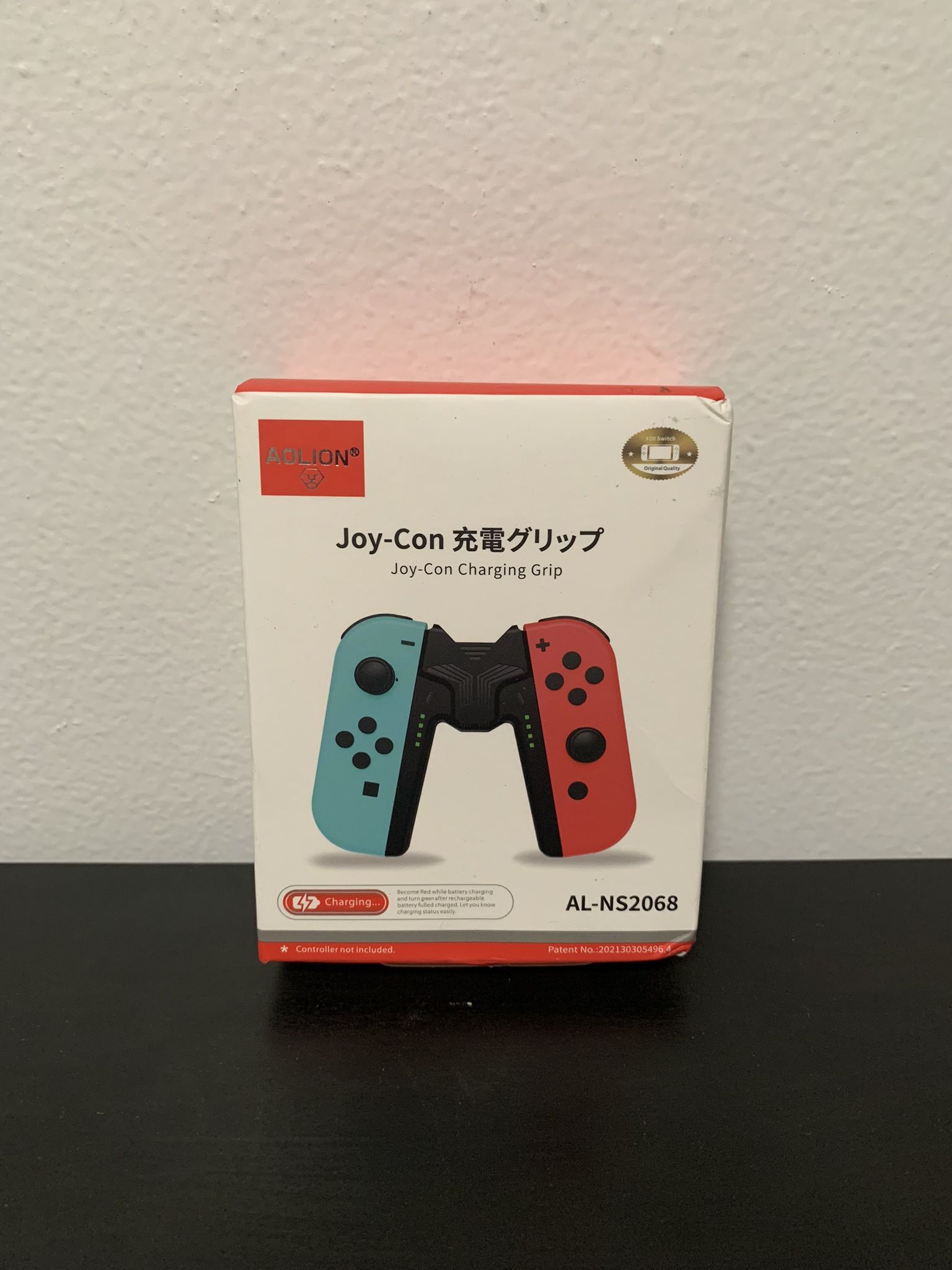 Nintendo Switch Joy Con Charging Grip NEW IN BOX Controller Accessory Type C