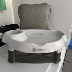 Safety 1st Deluxe 5-in-1 Sit, Snack & Go Convertible Booster Seat, Olive