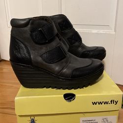 New Fly London Yugo Black/Graphite women’s shoes 37