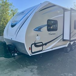 2018 coachmen freedom express 22ft travel trailer with slide out