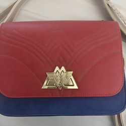 Wonder Woman Lasso Strap Crossbody Bag with Swivel Lock by Loungefly