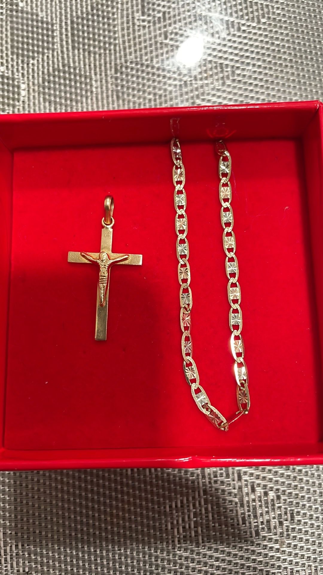14K Necklace/ 18K Jesus Pendant