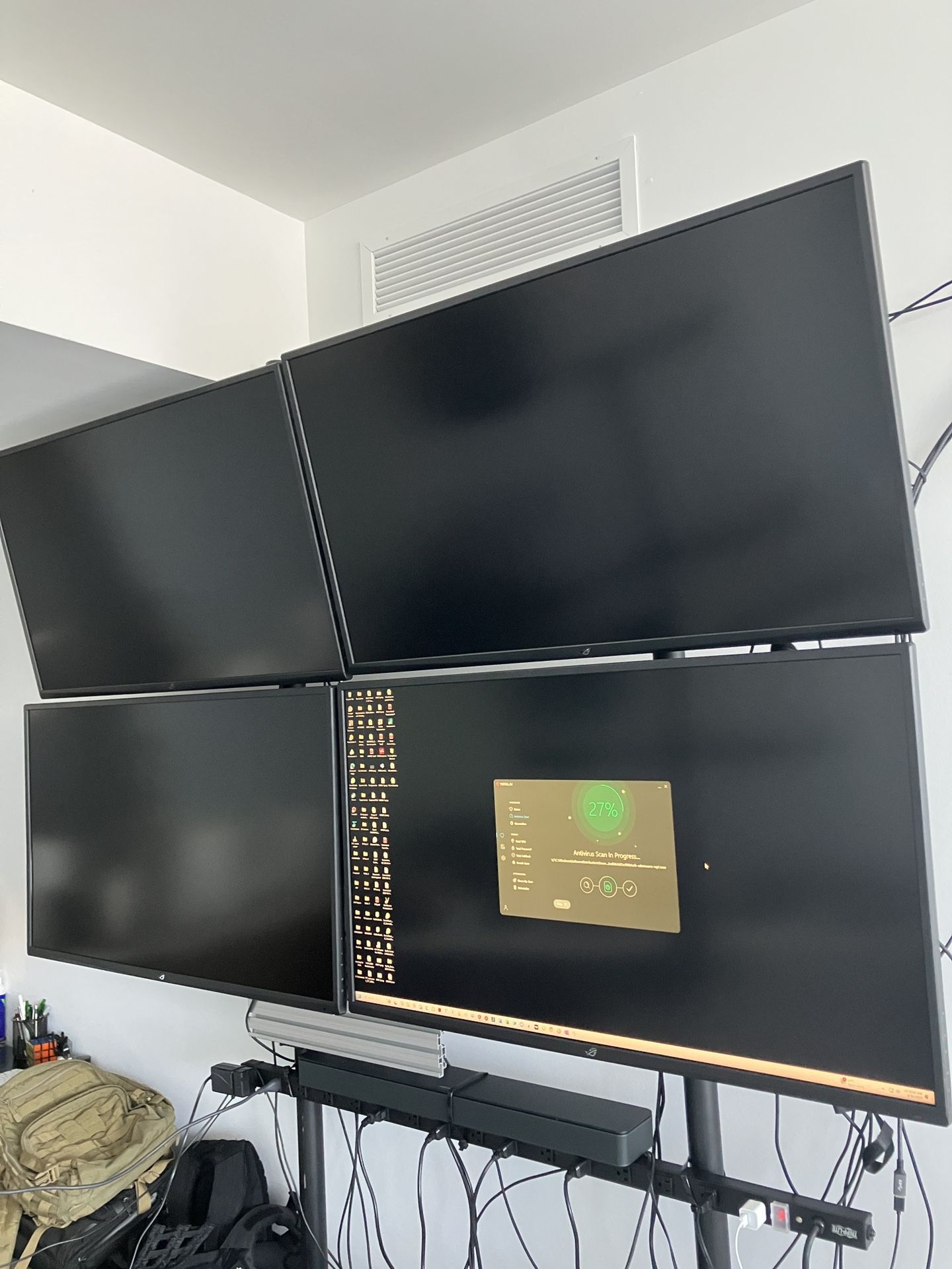 ASUS ROG Strix XG438Q 43″ 4K Gaming Monitor + Premium Wall Mount (120Hz HDR)