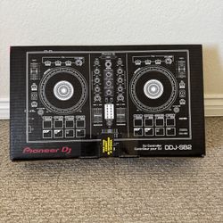 Pioneer DDJ-SB2 DJ Controller – Great Condition