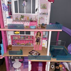 Barbie Dream House 