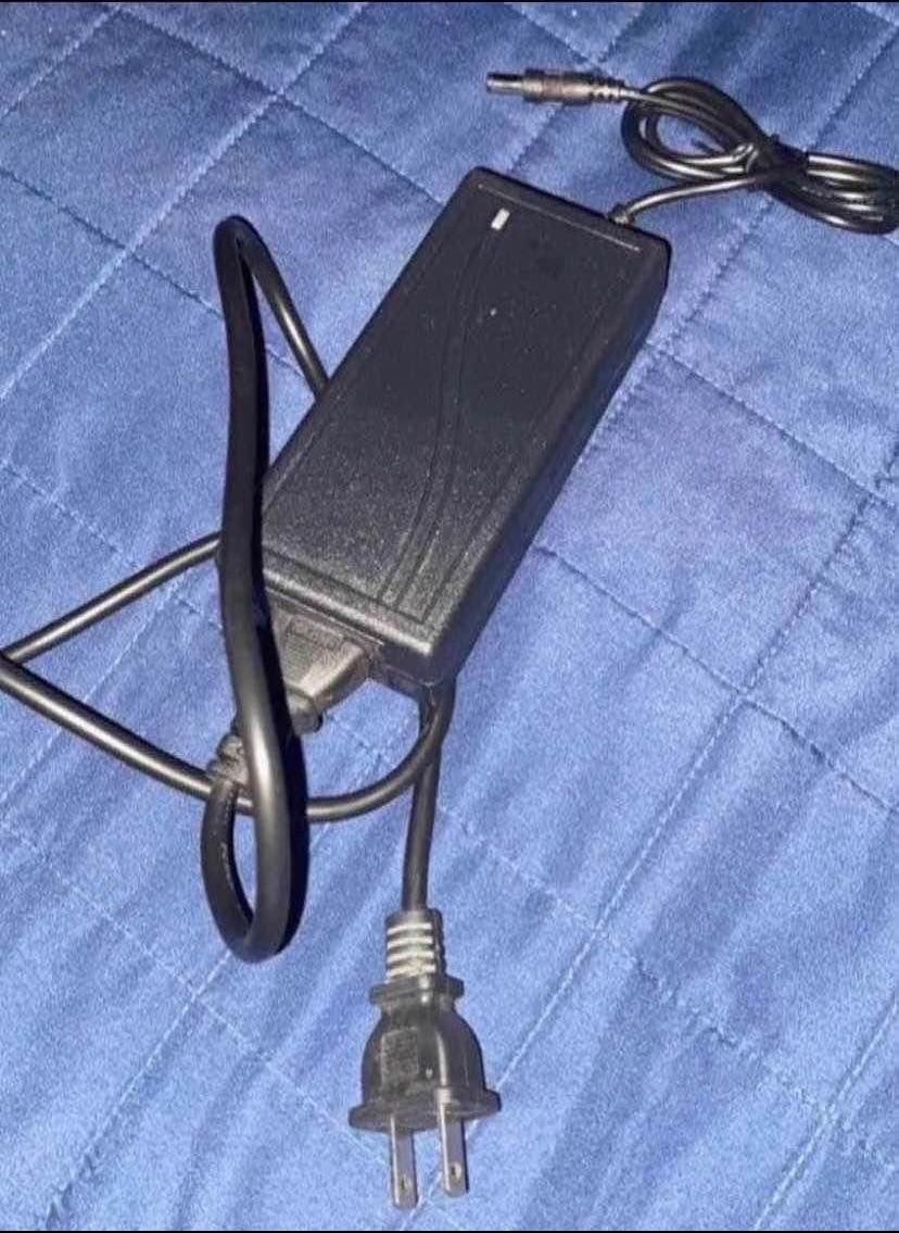 Ac Ac/Dc ADAPTED Charger