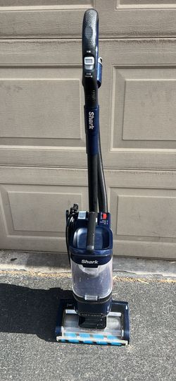 Shark UV850 Performance Lift-Away Upright Vacuum