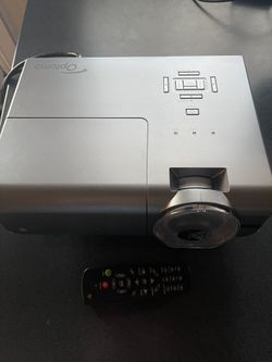 Optoma Projector With 10 Ft Screen