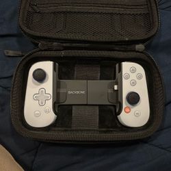 BACKBONE One Mobile Gaming Controller for iPhone (Lightning) 