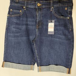 Tommy Hilfiger women Bermuda Mid Rise Medium Wash Denim Shorts Size 10 NWT