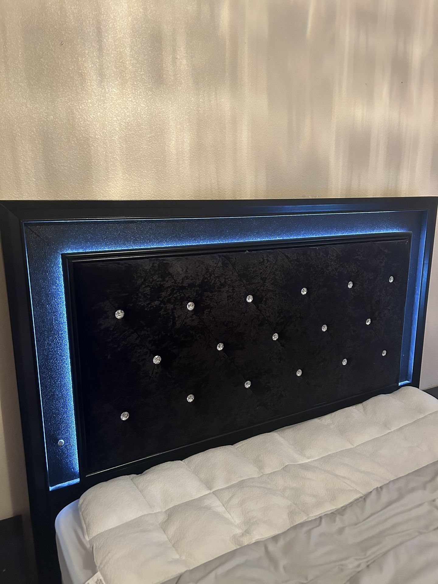 Bedroom Set 4 Piece