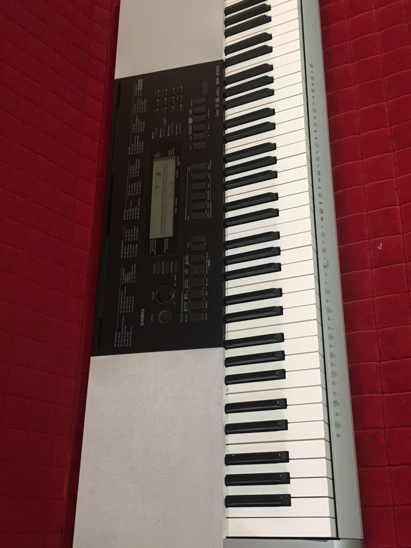 Casio WK-220 sampling Keyboard