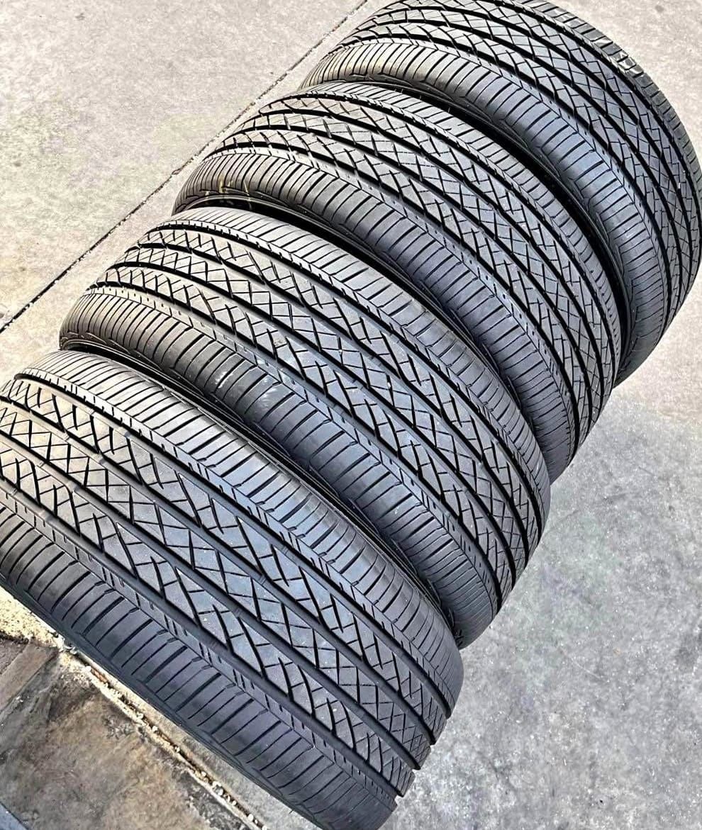 235 55 20 Bridgestone Tires Con 80% De Vida Las 4