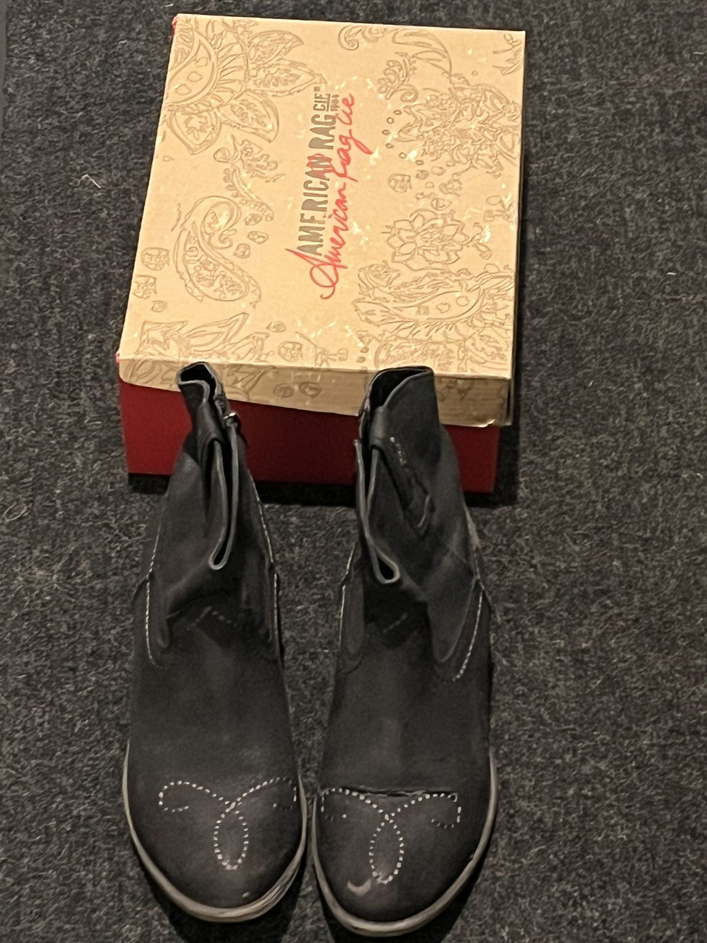 Women’s Black Boots- Size 10