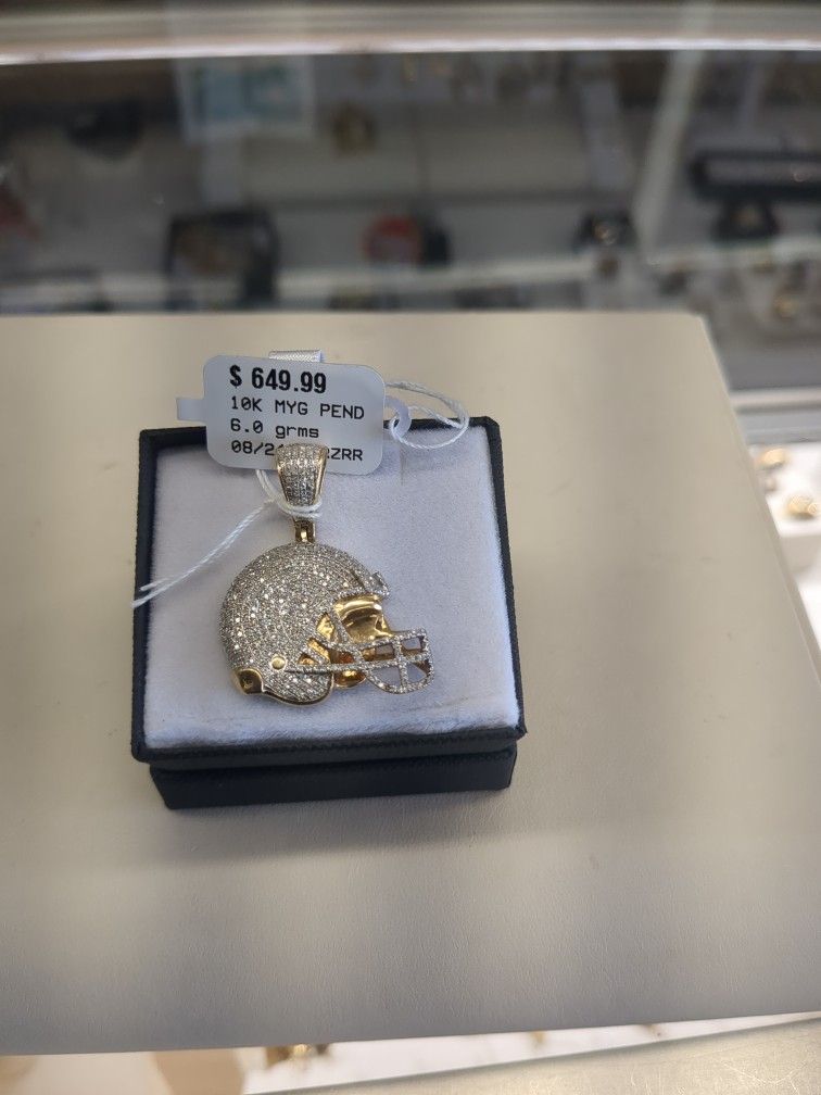 10k Gold Diamond Pendant 6 Grams Layaway Available 10% Down If You Are Interested Please Ask For Maribel Thank You,All Products : American Fashion Style Bags On Sale
