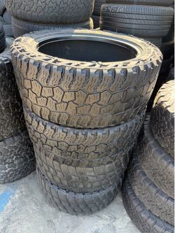LT 33/12,50/R22 marca MICHEY TOMSHON las 4 llantas usadas instaladas y balanceadas