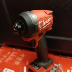 Milwaukee M18 FUEL BRUSSELS Impact Driver 