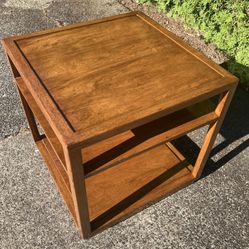 Mid century modern Dunbar end table