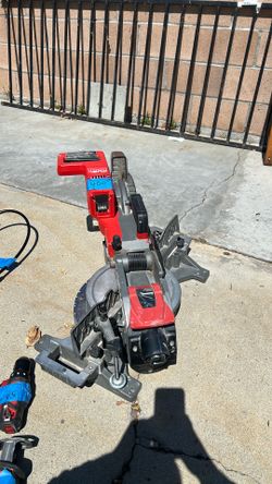 Milwaukee sliding miter saw