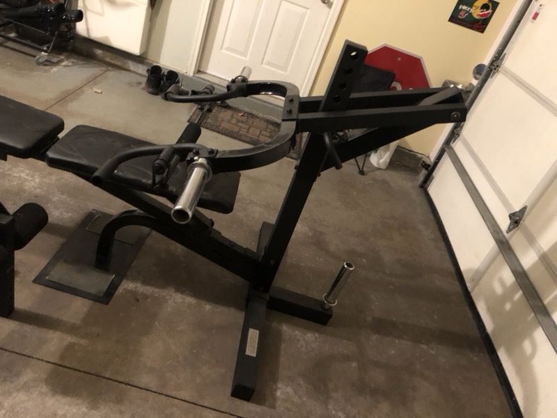 Champs sports weight bench hot sale