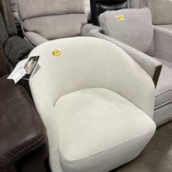 Henredon Fabric Chair