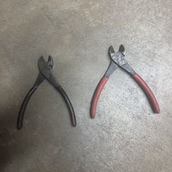 Pliers