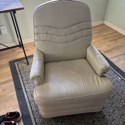Free Leather Chair Off White 