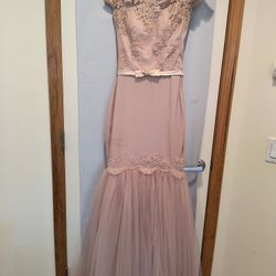 Elegant off shoulder evening dress, with lace, tulle & beading. Only worn once. Size Small