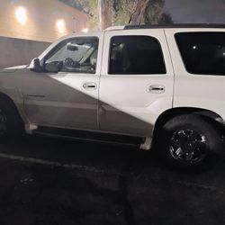 2003 Cadillac Escalade