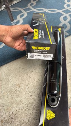 1988 Toyota Pick up RWD 2 Shocks