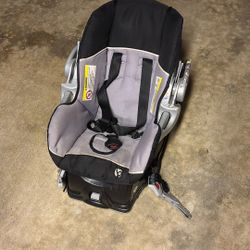 Infant Car Seat (Rear Facing)