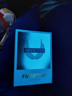 2 colognes, 2 perfumes