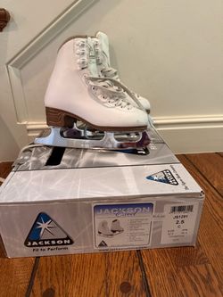 Jackson Ice Skates Size 2.5