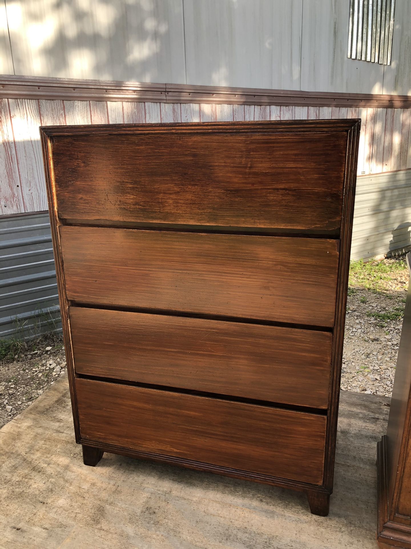 REDUCED CHEST OF DRAWERS